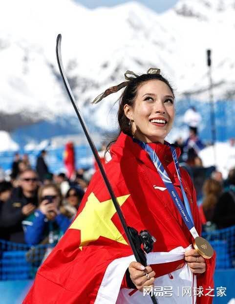 皇冠体育登录入口-谷爱凌完美收官获德约祝贺，郑钦文零互动再掀波澜，外网也炸锅了